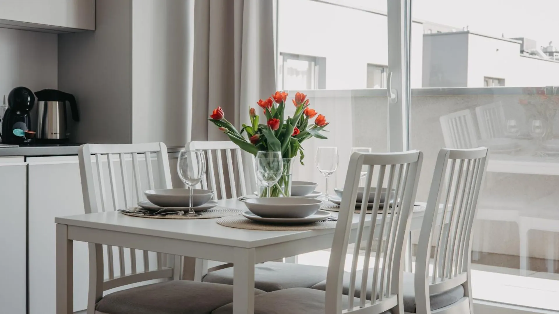 Mieszczanska 46 - Nowoczesny Apartament Z 2 Sypialniami - Taras, Parking, Centrum - Fair Rentals Vratislav